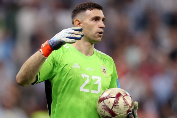 莫佩調(diào)侃撞傷萊諾成就大馬?。骸半y道他不應(yīng)該對(duì)我心存感激嗎？”