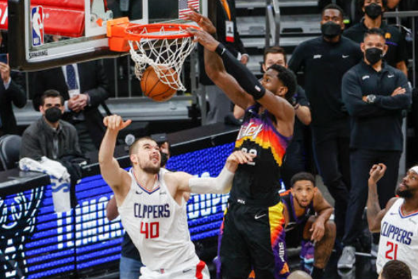 籃球比賽中常見的戰(zhàn)術(shù)有哪些？