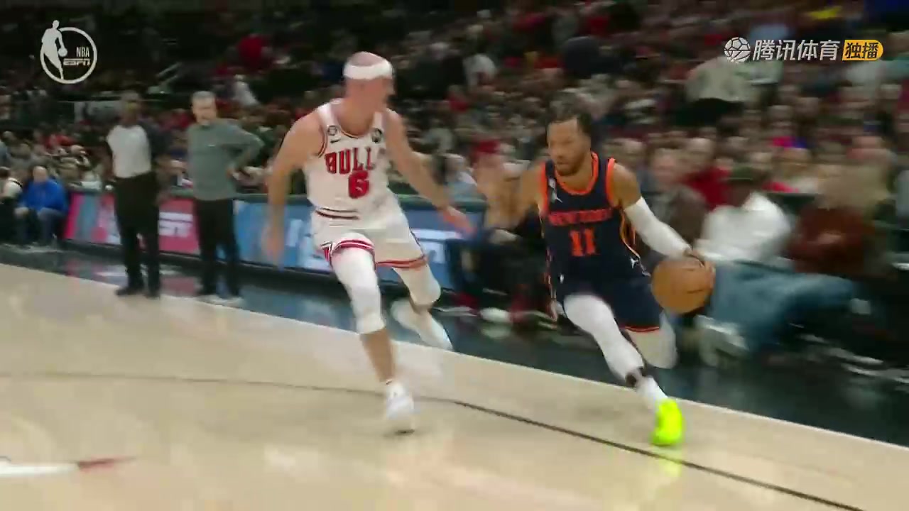 秀??！布倫森腳踝終結(jié)將卡魯索晃倒坐地！再三分殺死比賽（布倫森集錦）