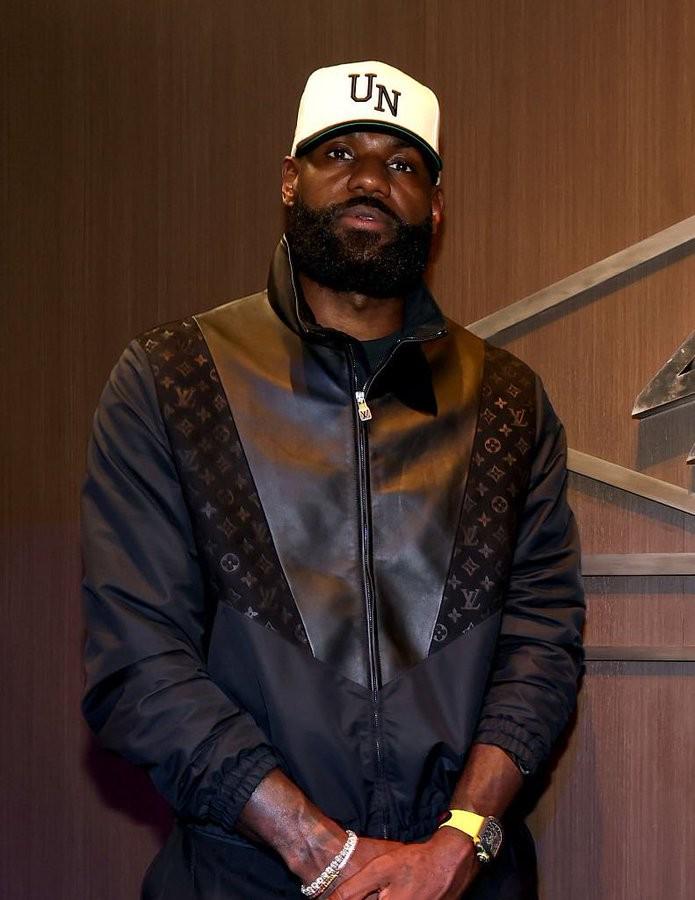 美媒：詹姆斯的法律團隊已經(jīng)向通過AI丑化他的賬號發(fā)出警告