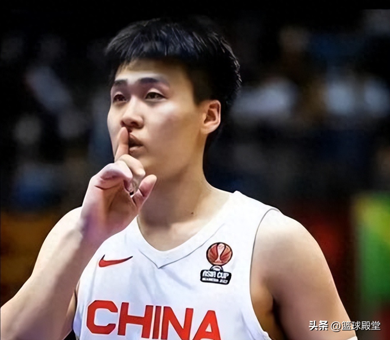 男籃半場大勝委內(nèi)瑞拉！2后場+2內(nèi)線齊爆，王俊杰與廖三寧亮眼！