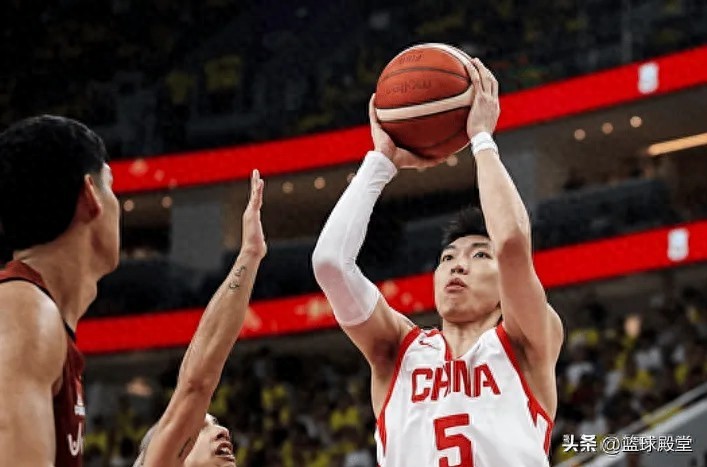 男籃半場壓制委內(nèi)瑞拉！王俊杰廖三寧齊爆，胡明軒回暖，籃板被虐