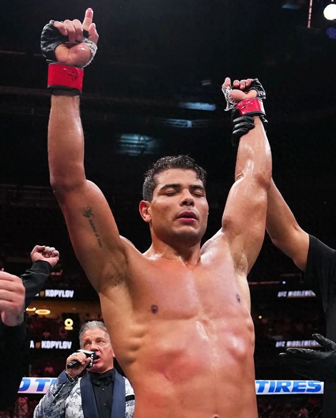 奇馬耶夫騷擾對手女友：“他喜歡黑人！”遭猛烈回懟！