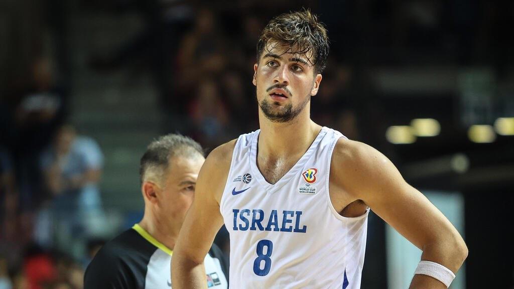 阿夫迪亞：我現(xiàn)在不去想NBA，能代表國家隊出戰(zhàn)比NBA更重要